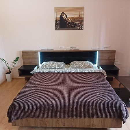 Studio Apartments In Center New 5 Floor Без Ліфту Ivano-Frankivsk Habitación foto